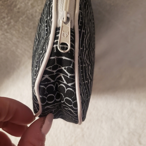 💚5/$25 Lancome Black & White Signature Makeup Bag Cosmetic Pouch - Picture 3 of 4